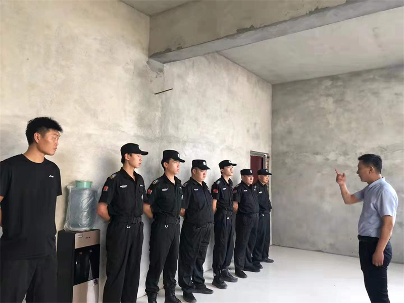 徐州亚安保安公司总经理员工培训展示